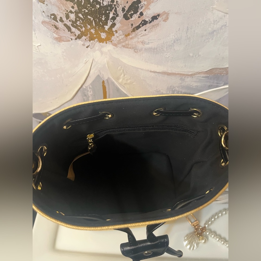 🛍️NEW Dior Tan Two-Way Bucket Bag - Picture 4 of 7